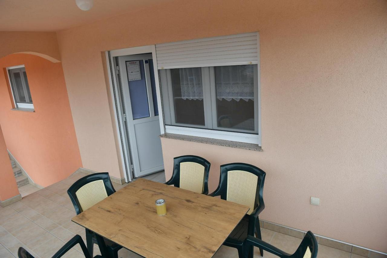 Apartments Villa Lucky Vir Exterior foto